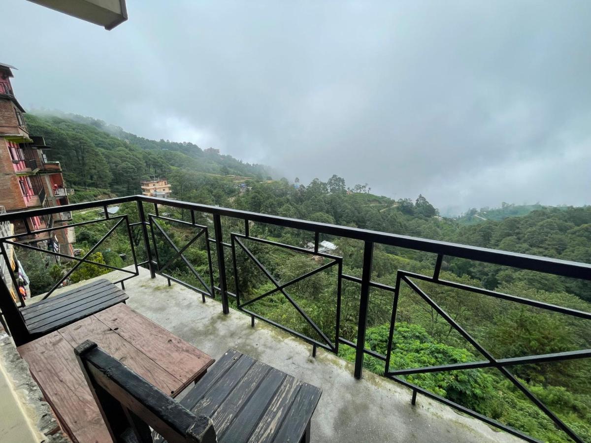 Hotel Nagarkot Holiday Inn エクステリア 写真